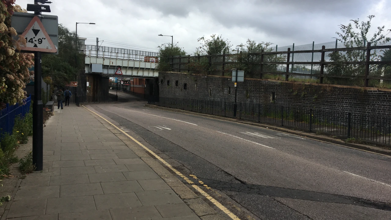 Manor Road to West Ham station